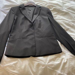 Ann Taylor - gorgeous dark brown virgin wool suit jacket, size 10P